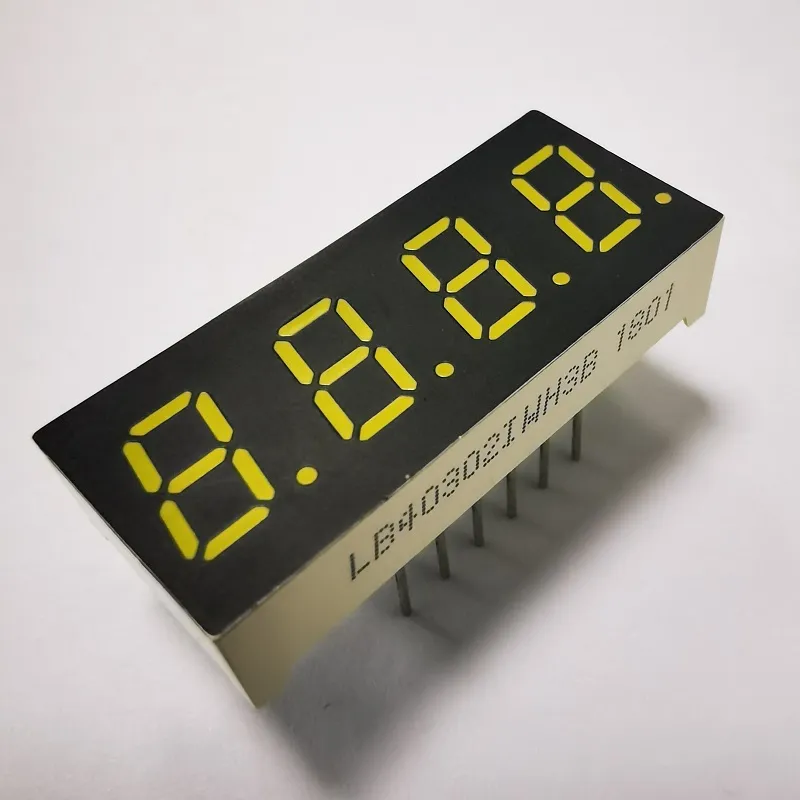 सफेद 7.62mm 4Digit 7 सेगमेंट एलईडी डिस्प्ले तापमान संकेतक के लिए आम एनोड 0